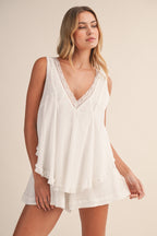 Lesly Flowy Lace Romper