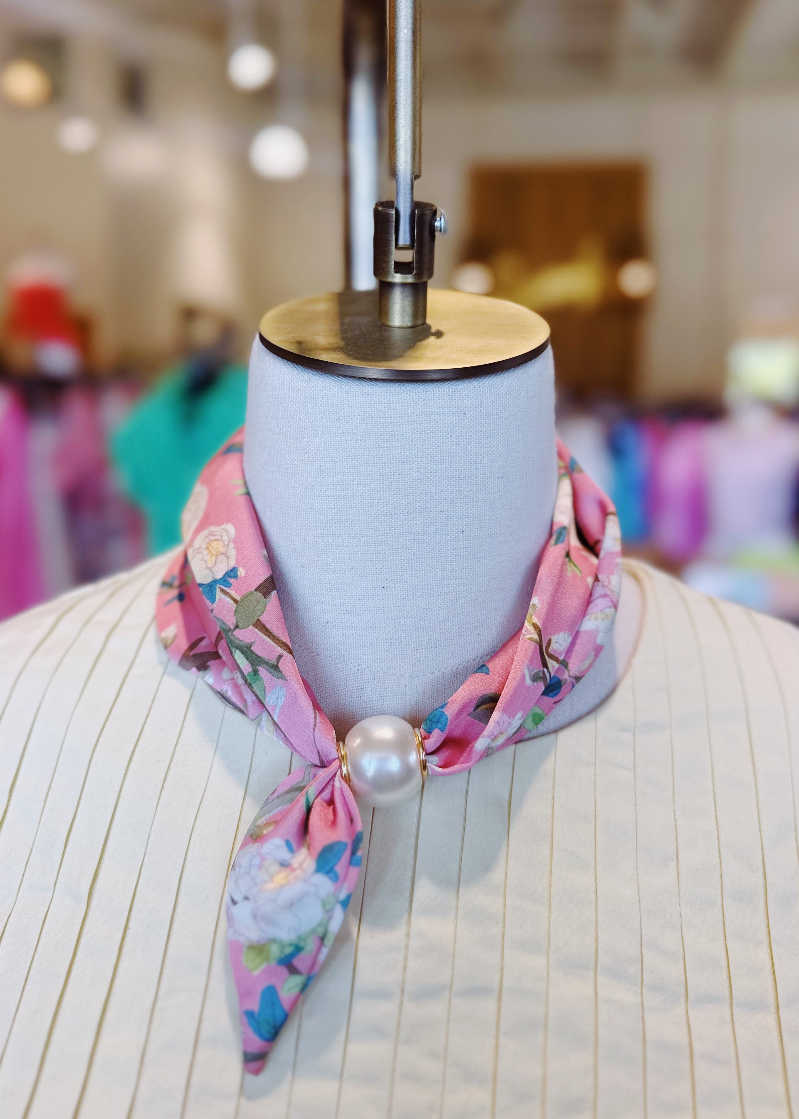 Pearl Magnet Floral Scarf Necklace