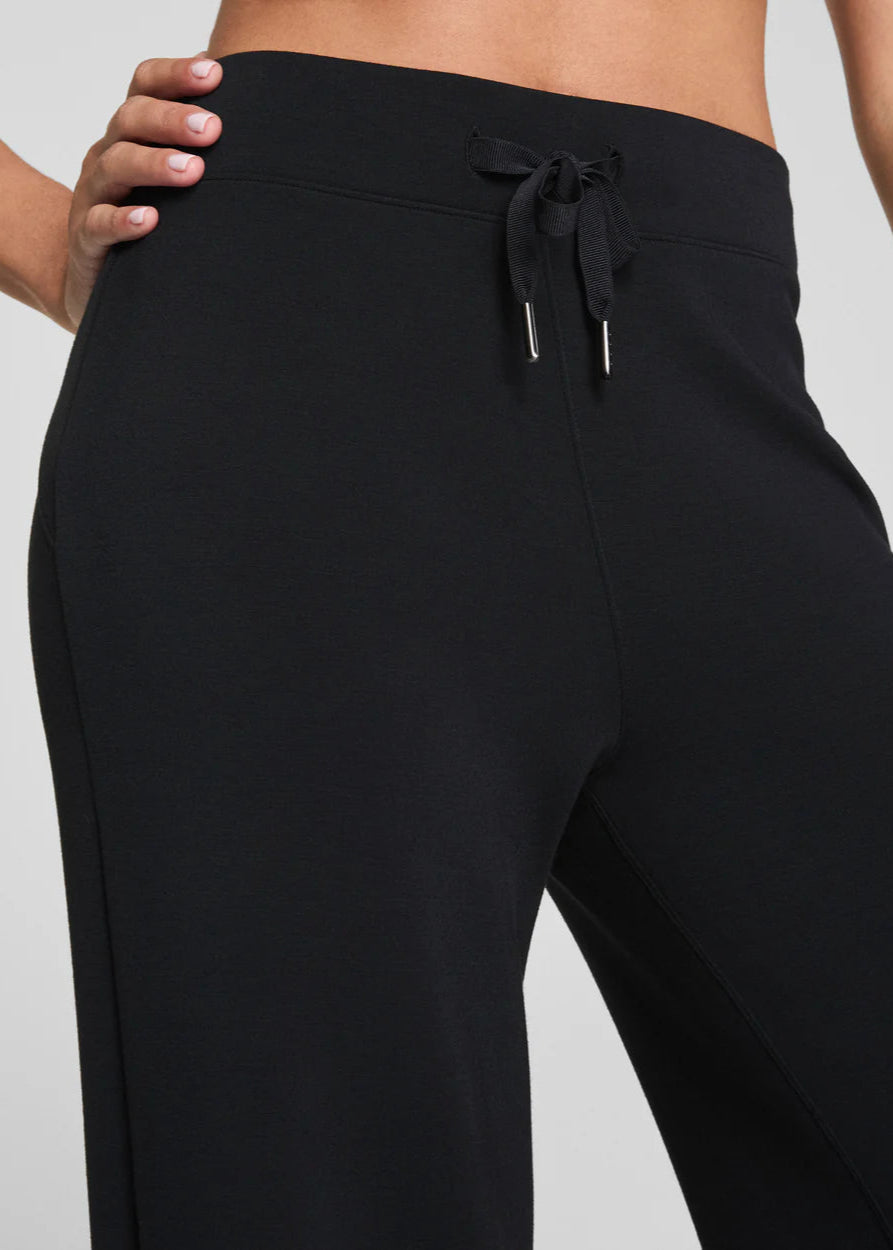 AirEssentials Wide Leg Pant