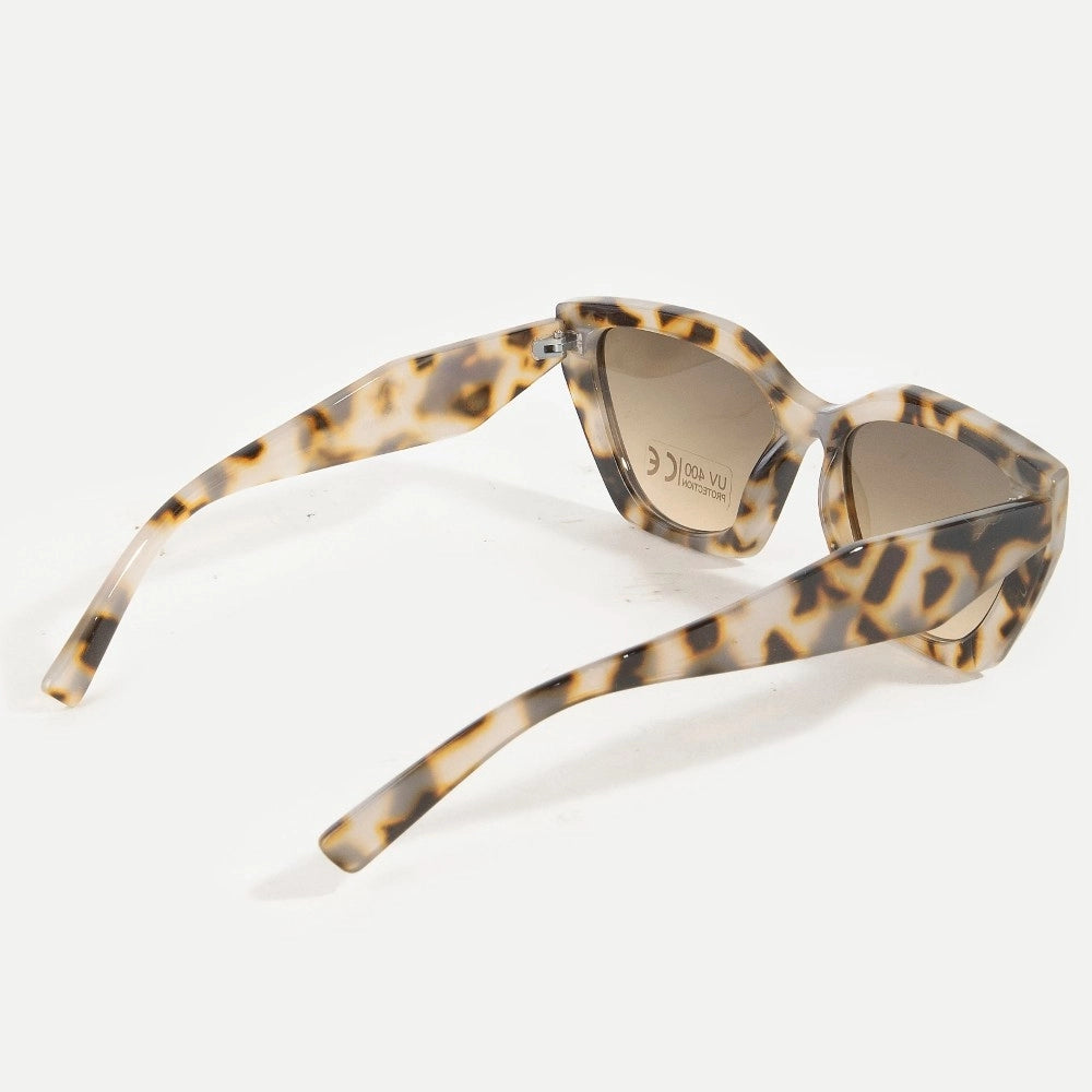 Aracelli Chic Frame Sunglasses