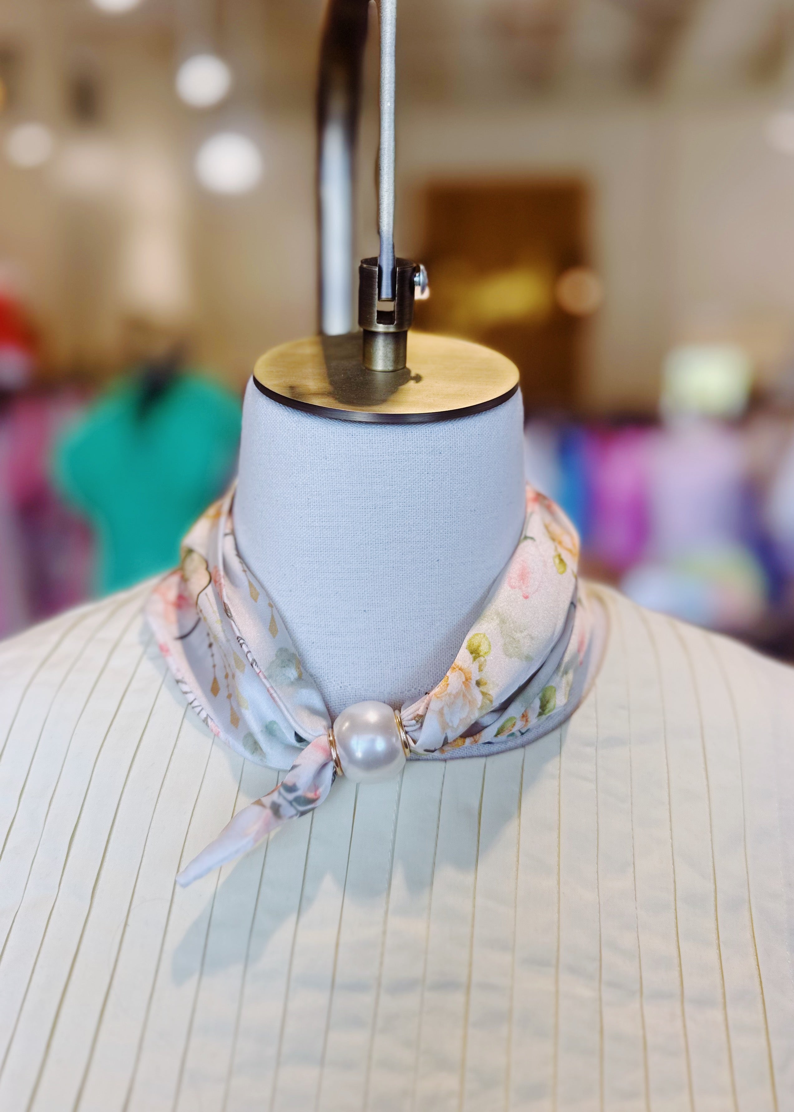 Pearl Magnet Floral Scarf Necklace