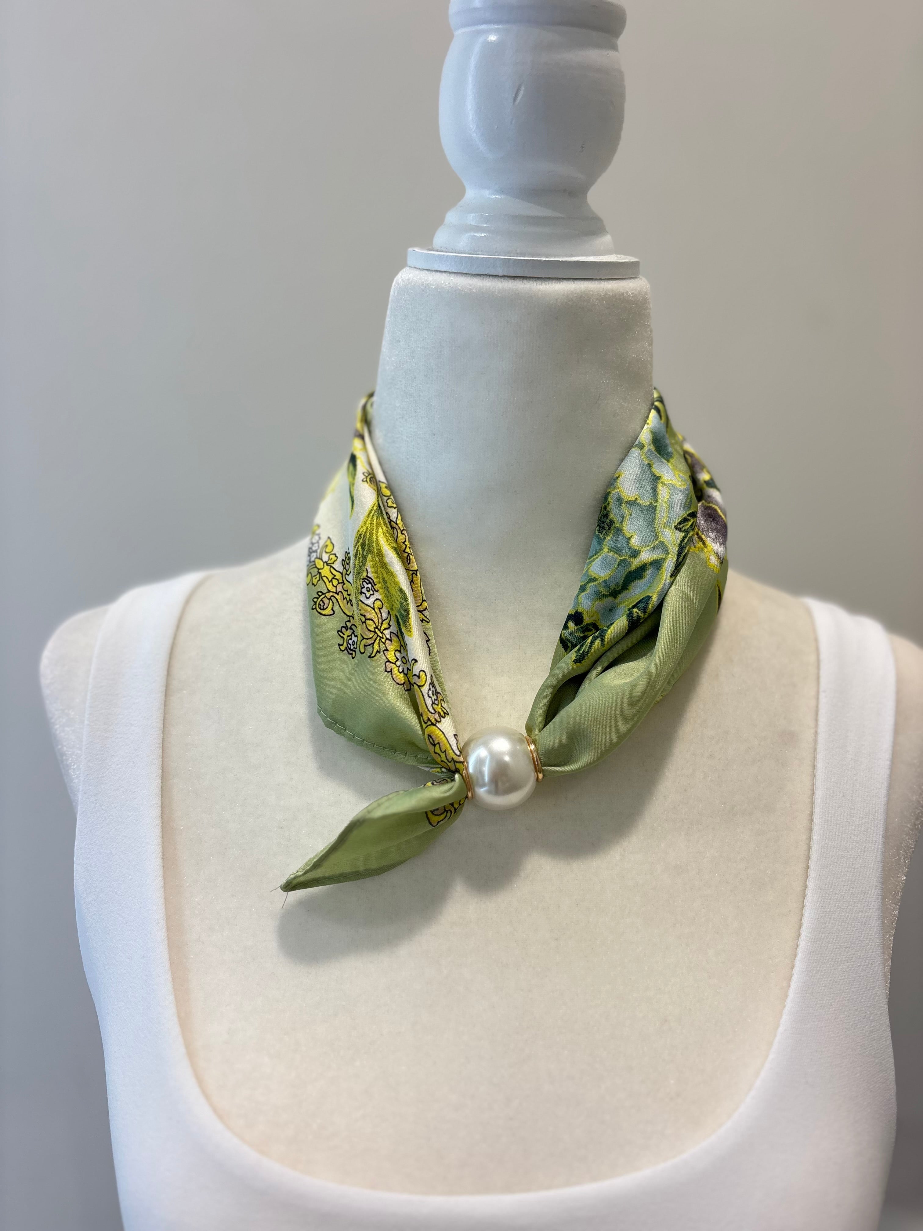 Pearl Magnet Floral Scarf Necklace