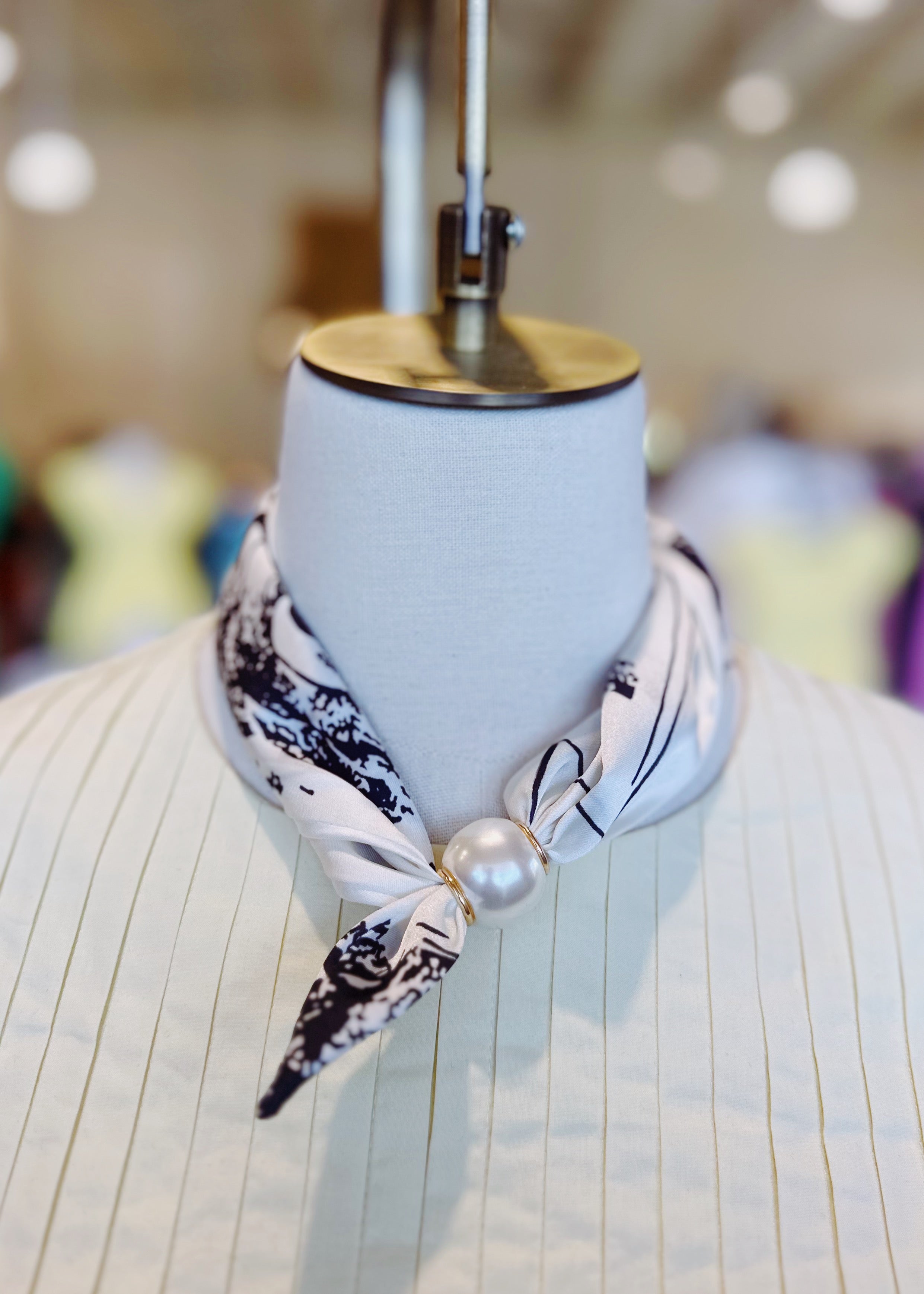 Pearl Magnet Floral Scarf Necklace