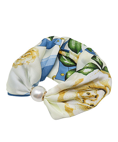 Pearl Magnet Floral Scarf Necklace