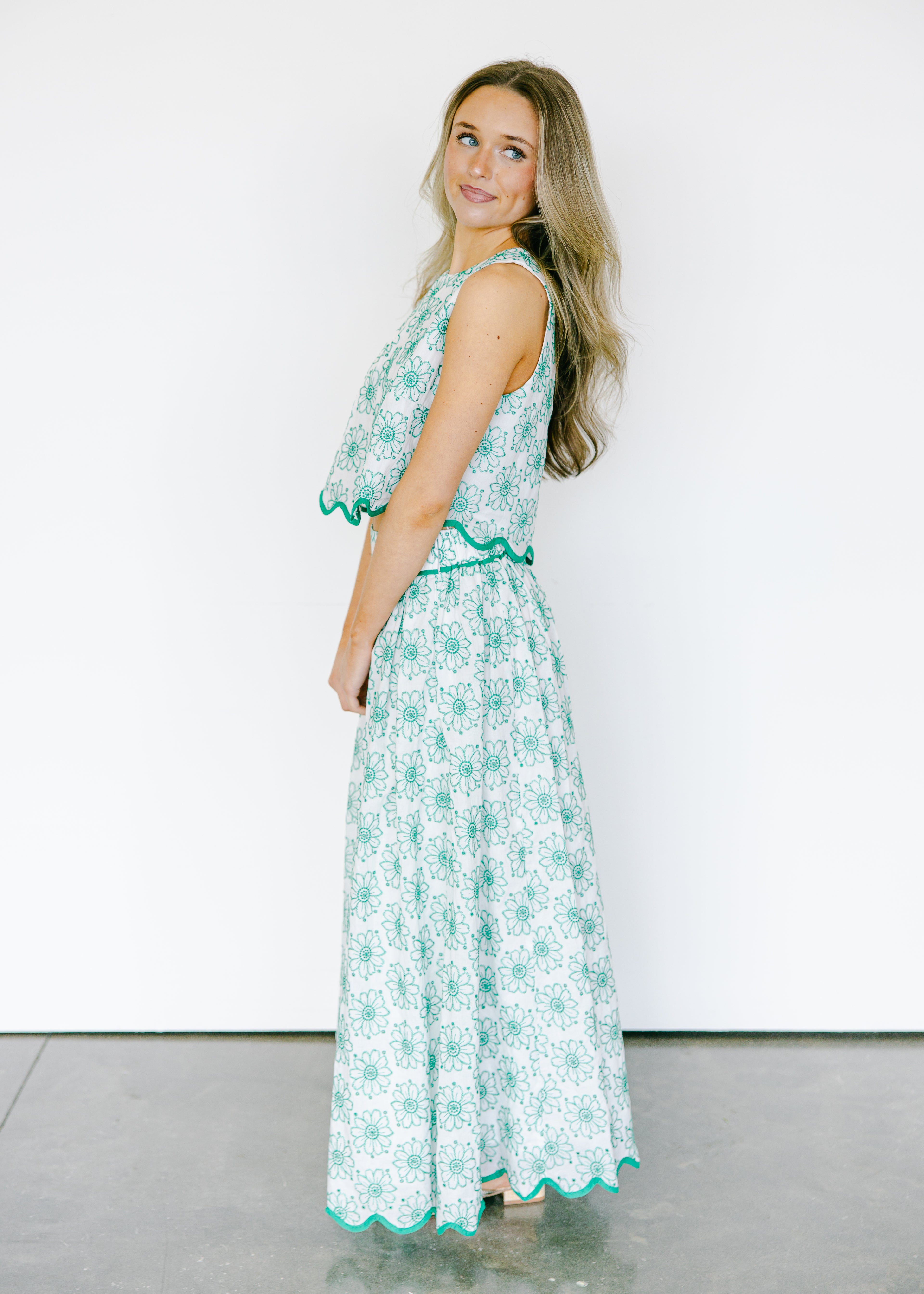 Marigold Meadow Scallop Set