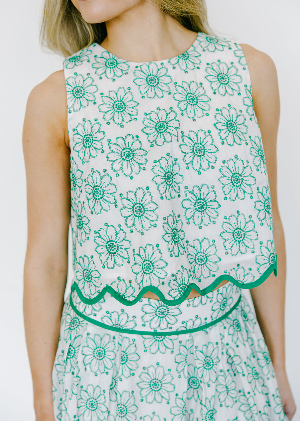 Marigold Meadow Scallop Set